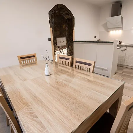 Apartma Ksela Апартаменты Mala Nedelja